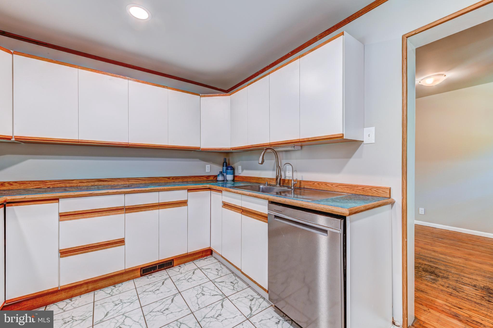 305 Preston Road Flourtown, PA 19031 - Photo 21 of 43 Kitchen 3