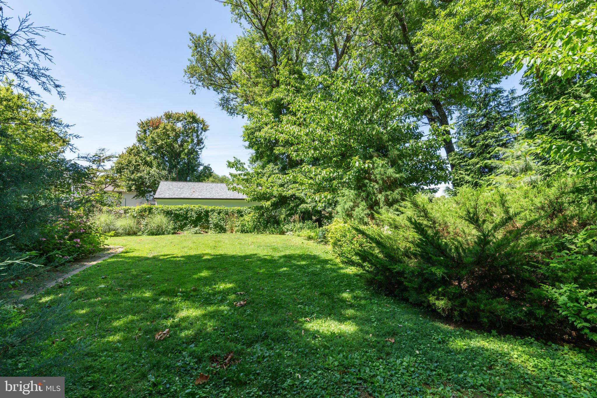 305 Preston Road Flourtown, PA 19031 - Photo 6 of 43 flat and secluded backyard