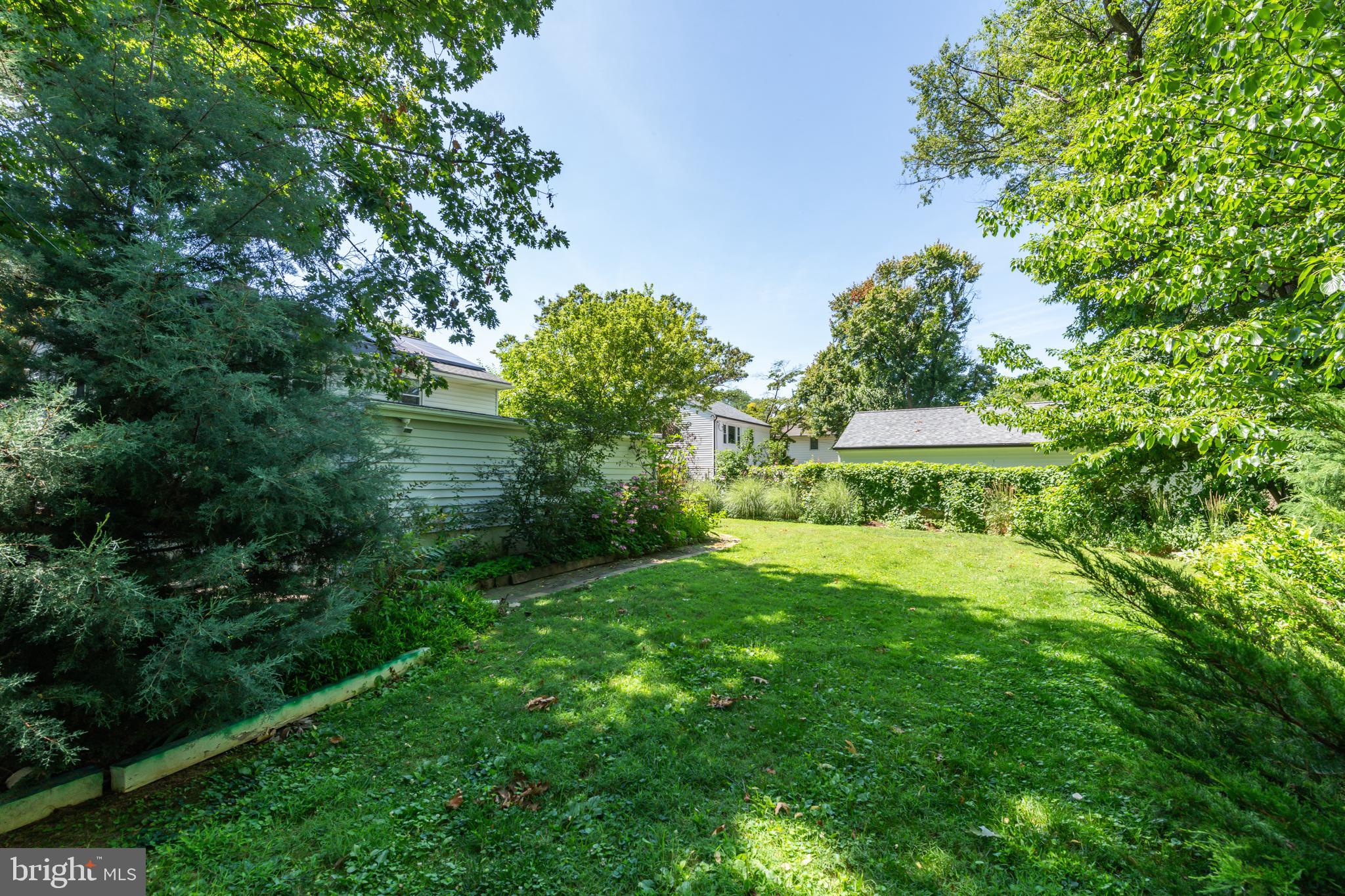 305 Preston Road Flourtown, PA 19031 - Photo 7 of 43 mature landscaping