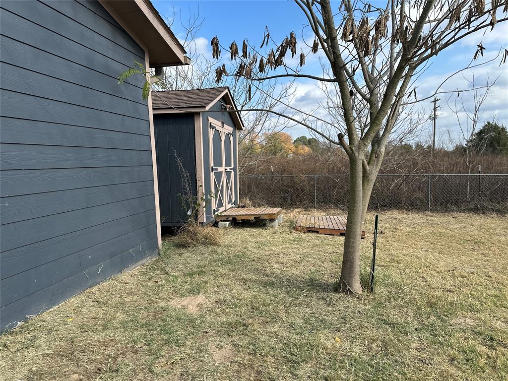 2620 North State Highway 37 Quitman, TX 75783 - Photo 9 of 27 a view of a backyard of the house