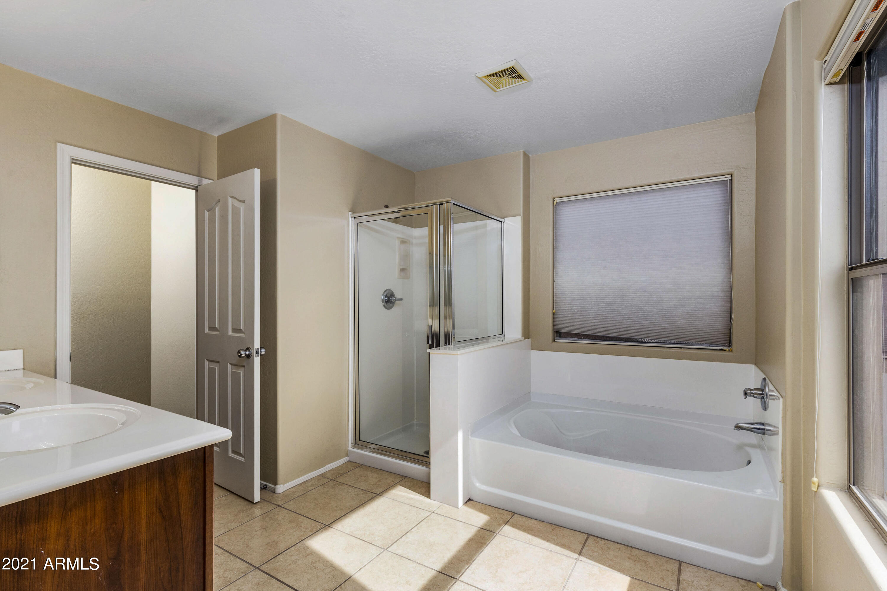 3549 East Harwell Road Gilbert, AZ 85234 - Photo 29 of 37 IMG_1098
