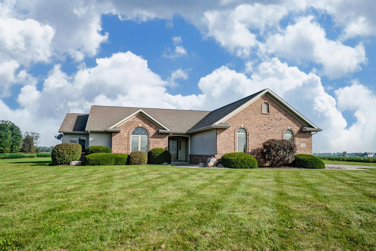 6267 Highway 6 Butler, IN 46721 - Photo 2 of 36