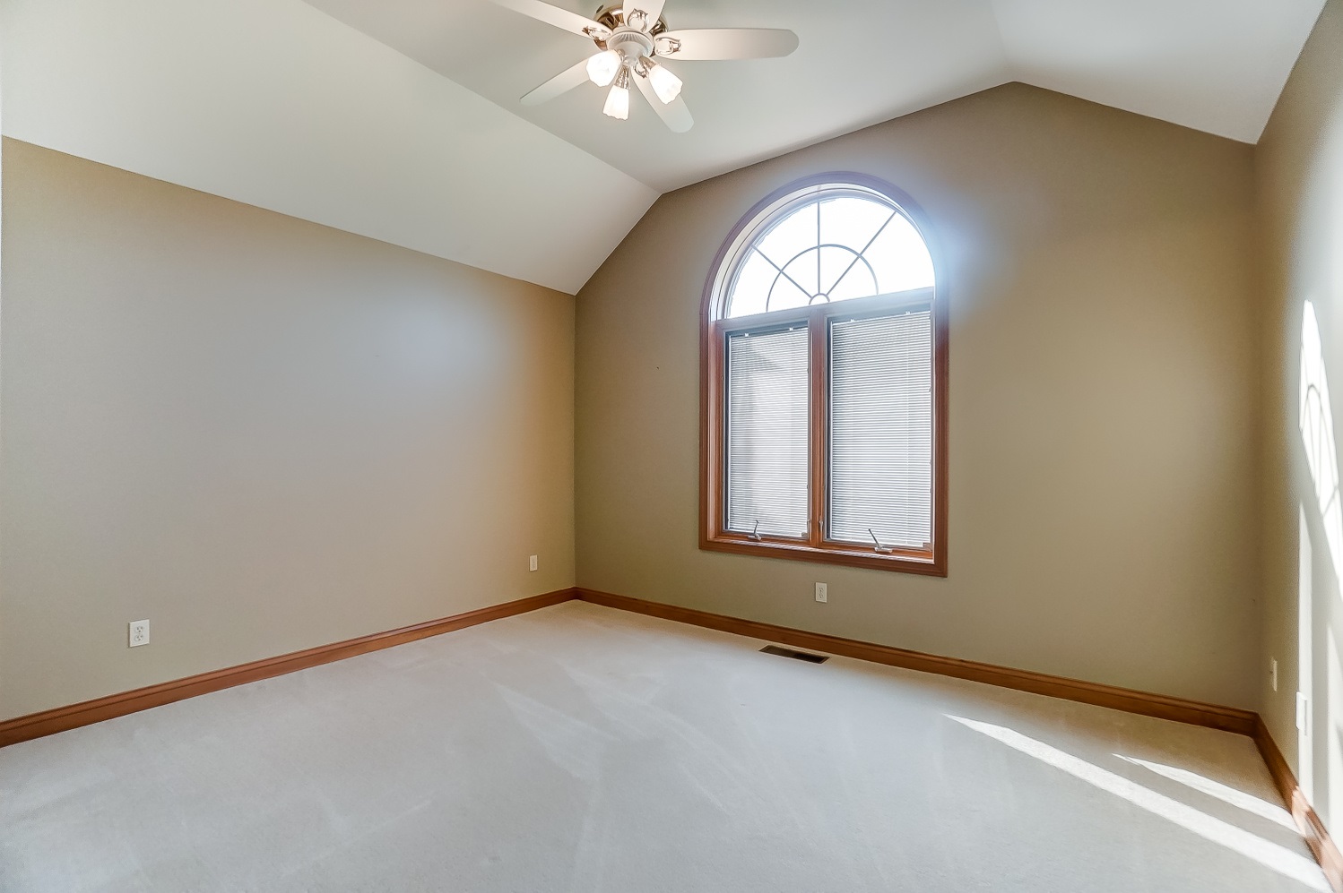 6267 Highway 6 Butler, IN 46721 - Photo 21 of 36