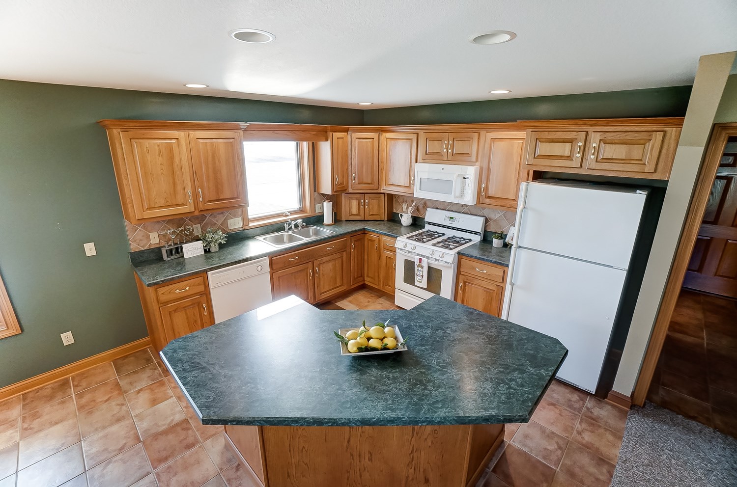 6267 Highway 6 Butler, IN 46721 - Photo 10 of 36