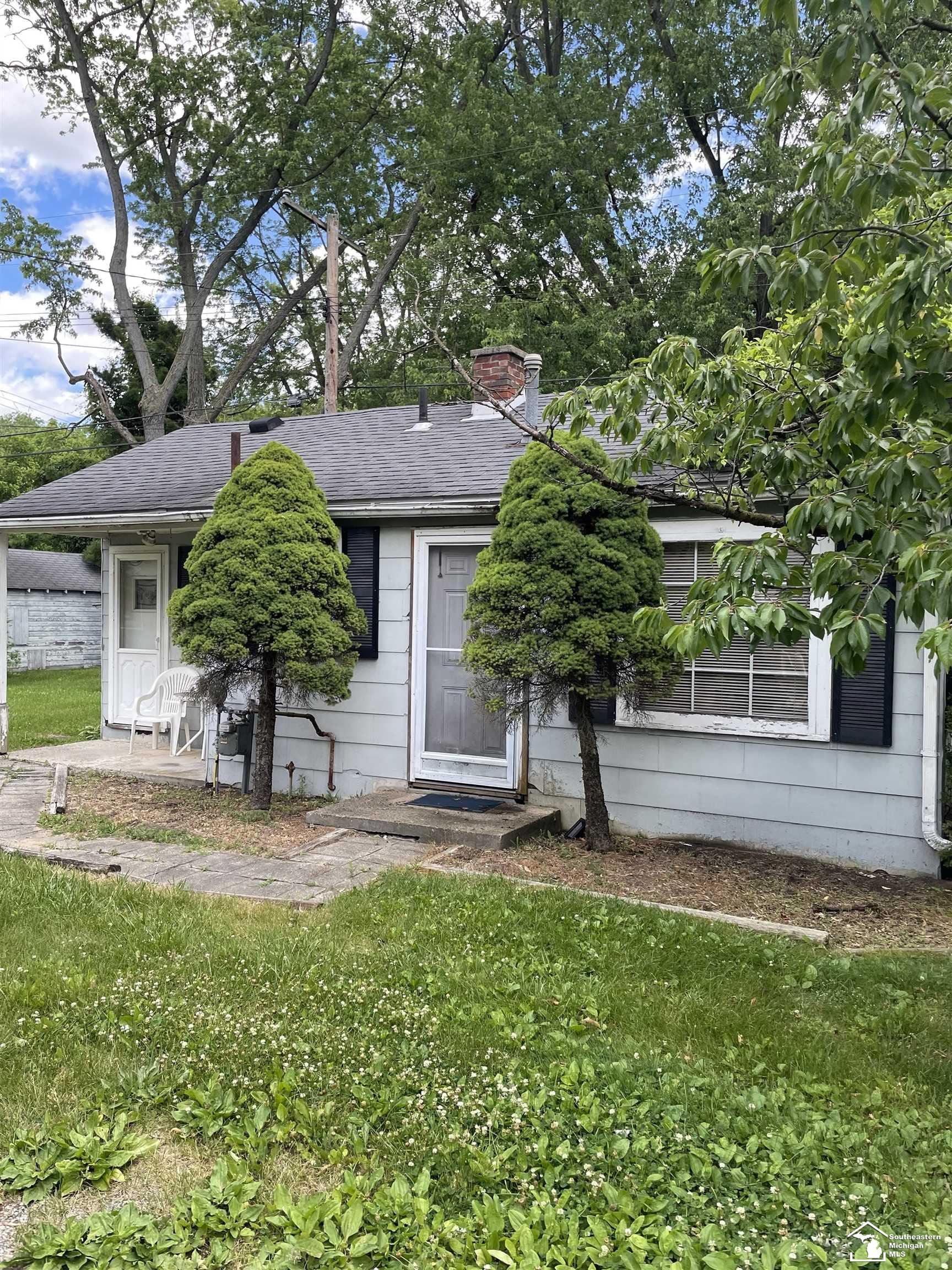809 Pipis Street Monroe, MI 48162 - Photo 2 of 7