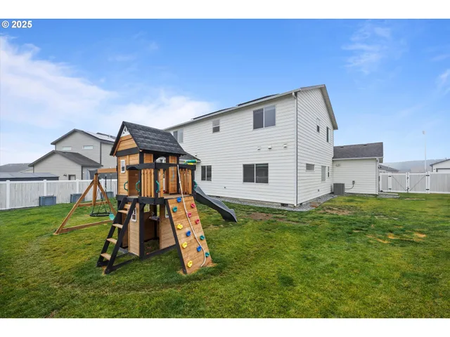 $530,000 | 1678 Wilson Street, Umatilla, OR 97882