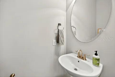 $949,000 | 9 Lilydipper Court, Bluffton, SC 29910