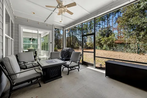 $949,000 | 9 Lilydipper Court, Bluffton, SC 29910