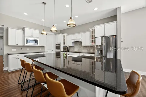 $949,000 | 9 Lilydipper Court, Bluffton, SC 29910