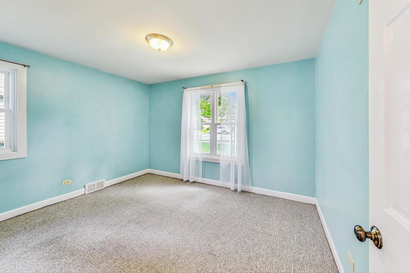8506 East Prairie Road Skokie, IL 60076 - Photo 11 of 19 Gallery Image 11