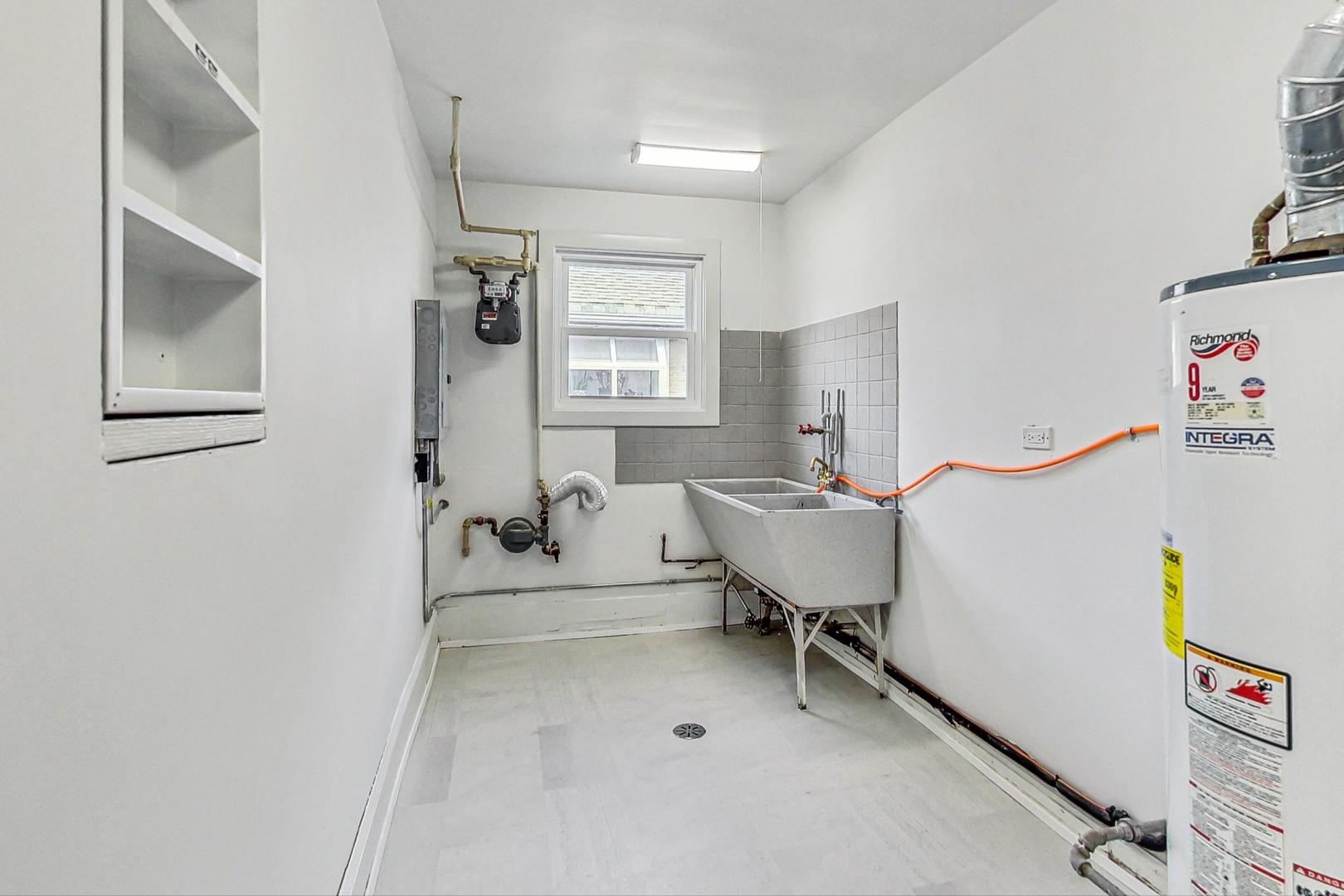 8506 East Prairie Road Skokie, IL 60076 - Photo 15 of 19 Gallery Image 15