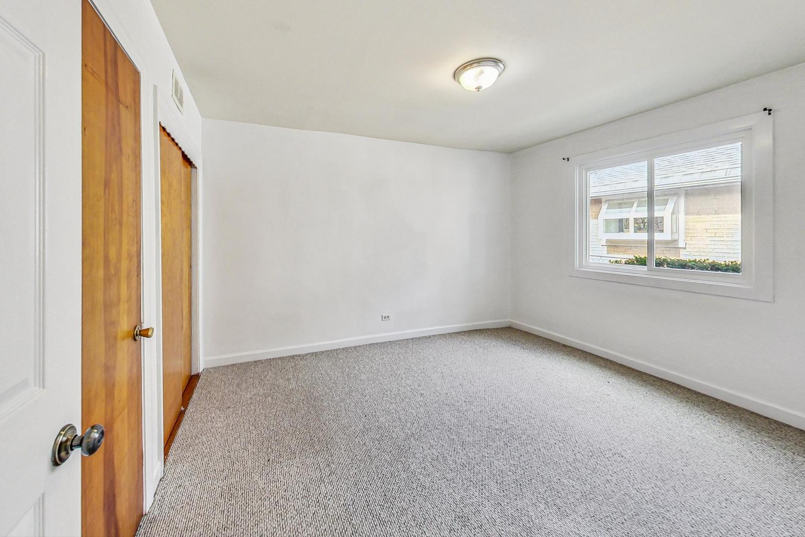 8506 East Prairie Road Skokie, IL 60076 - Photo 9 of 19 Gallery Image 9