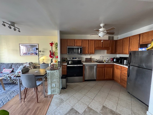 211 East Ohio Street, Unit 2405 Chicago, IL 60611 - Photo 6 of 23