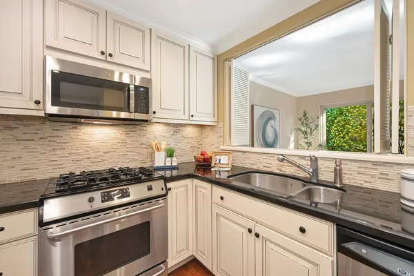 $430,000 | 6912 Navarro Court, Citrus Heights, CA 95621