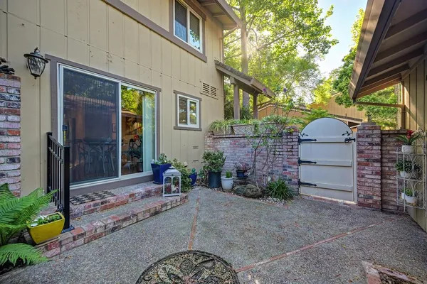 $430,000 | 6912 Navarro Court, Citrus Heights, CA 95621