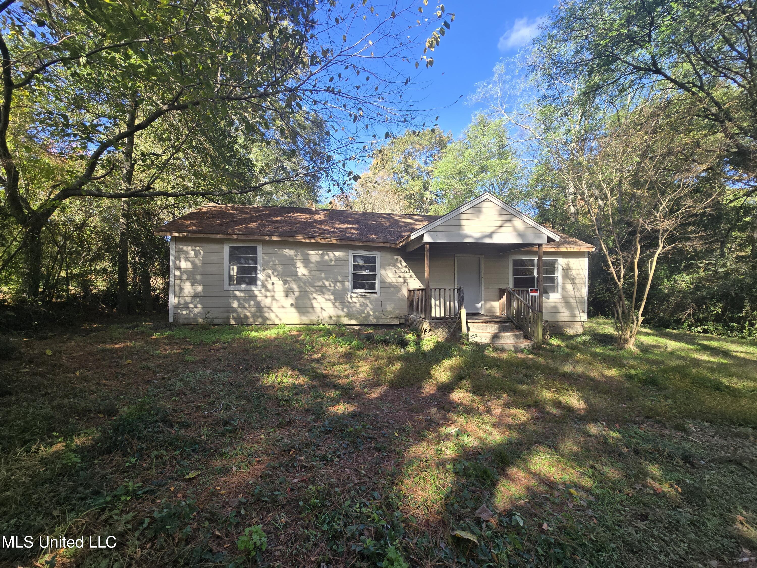 1104 McCluer Road Jackson, MS 39212 - Photo 2 of 6 2 Ilay Soffer