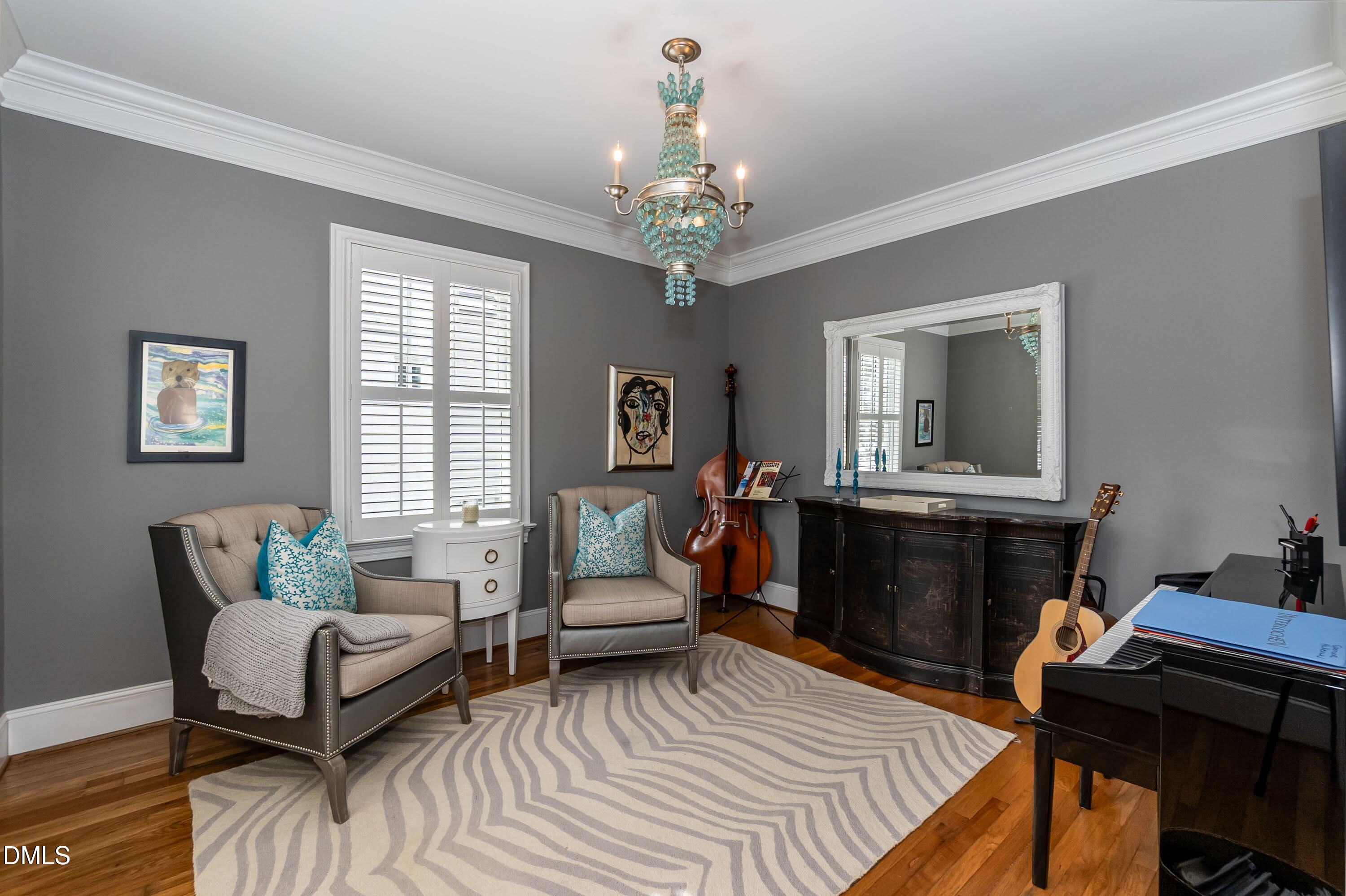 2833 Claremont Road Raleigh, NC 27608 - Photo 9 of 55 Music 01