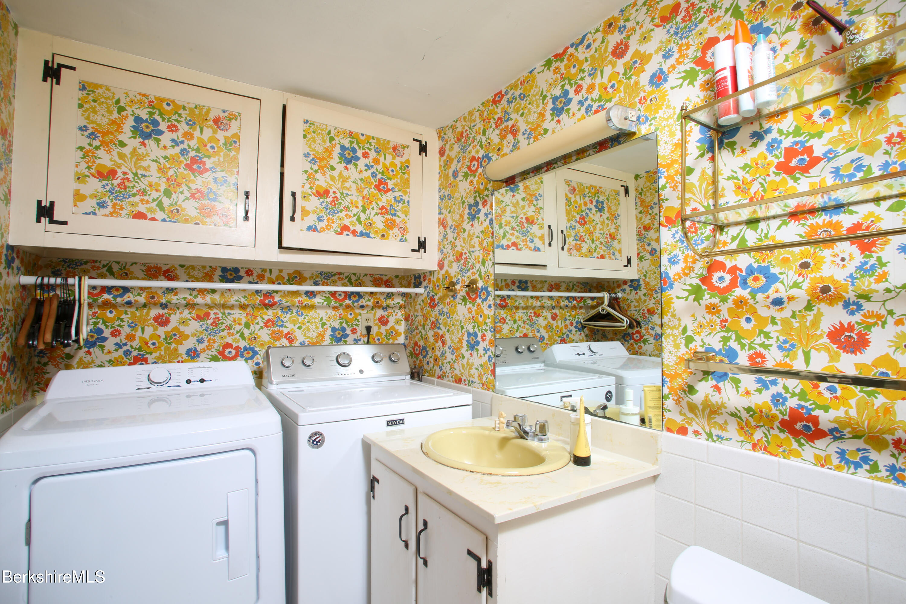 31 West Oxbow Road Charlemont, MA 01370 - Photo 15 of 39 a utility room with dryer and washer