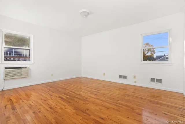 $850,000 | 270 Pembrook Drive, Yonkers, NY 10710