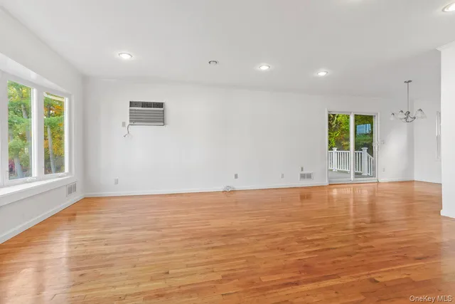 $850,000 | 270 Pembrook Drive, Yonkers, NY 10710