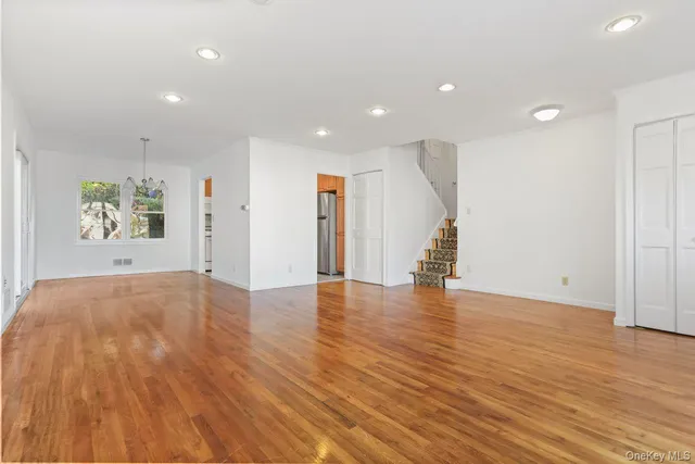 $850,000 | 270 Pembrook Drive, Yonkers, NY 10710