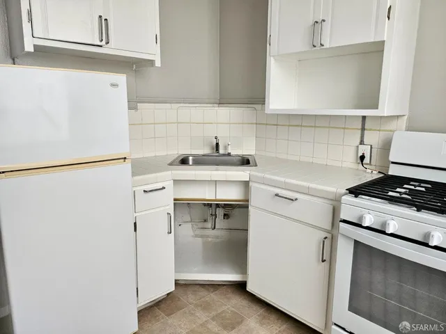 $5,900,000 | 700 Broadway, San Francisco, CA 94133