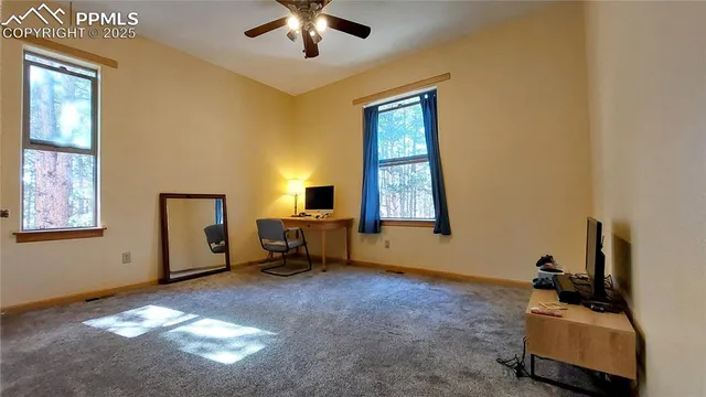 a view of empty room with window