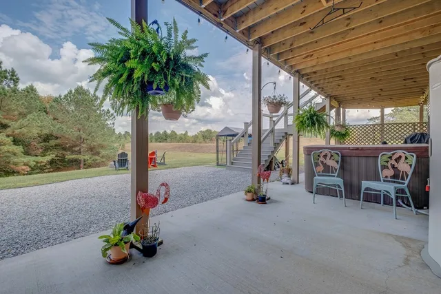 $1,050,000 | 4700 Honey Creek Loop Road, Allardt, TN 38504