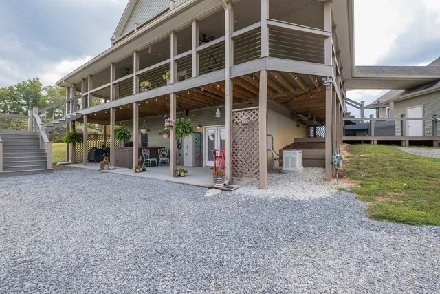 $1,050,000 | 4700 Honey Creek Loop Road, Allardt, TN 38504