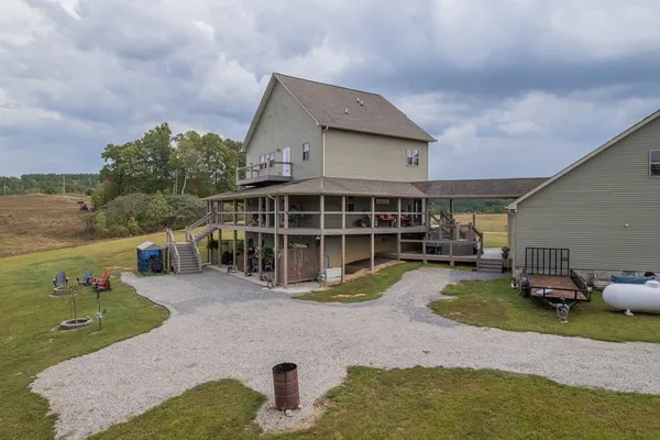 $999,998 | 4700 Honey Creek Loop Road, Allardt, TN 38504