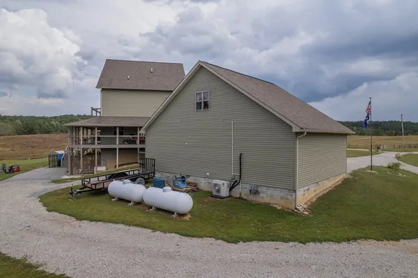 $999,998 | 4700 Honey Creek Loop Road, Allardt, TN 38504
