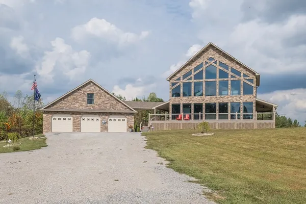 $999,998 | 4700 Honey Creek Loop Road, Allardt, TN 38504