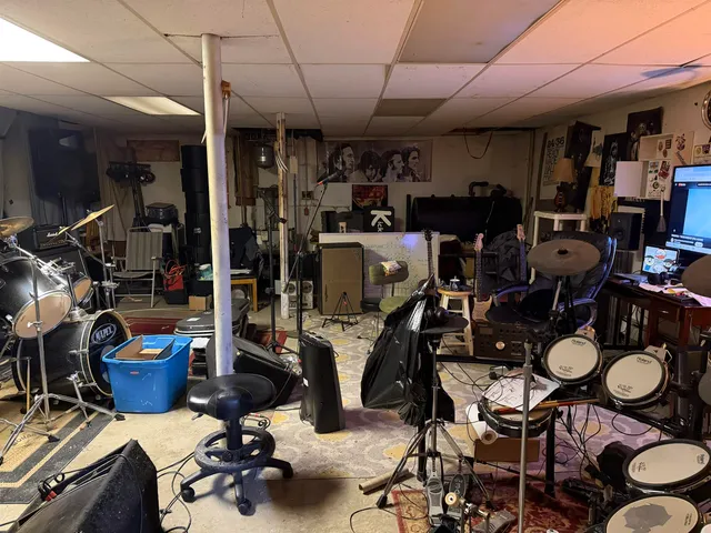 $399,000 | 50 Great Hill Drive, Newmarket, NH 03857