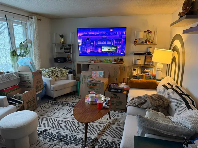 $399,000 | 50 Great Hill Drive, Newmarket, NH 03857