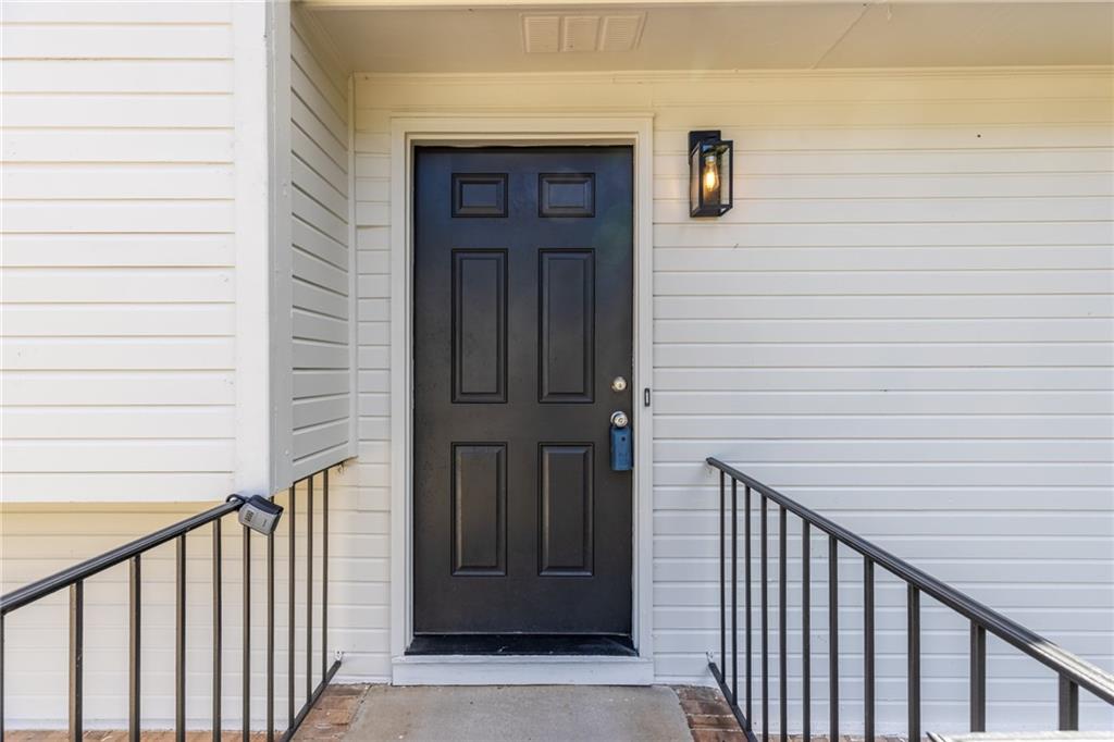2250 Ridge Forest Drive Grayson, GA 30017 - Photo 4 of 64