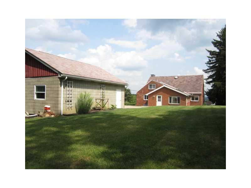 841 Agnew Road Baldwin, PA 15227 - Photo 24 of 25 Exterior Back.