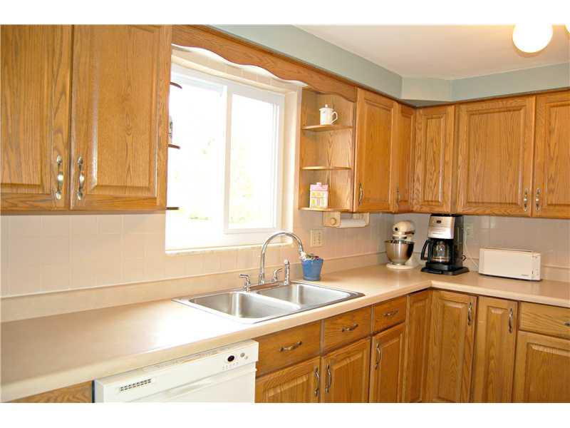 841 Agnew Road Baldwin, PA 15227 - Photo 7 of 25 Kitchen.