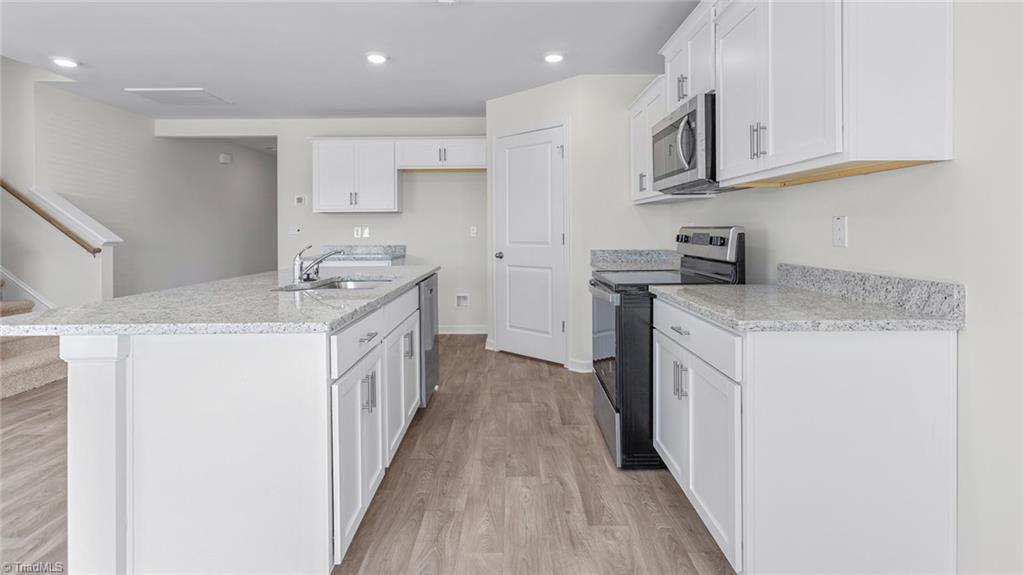 4553 Red Oak Drive Trinity, NC 27370 - Photo 10 of 28 *Photos are of model home and are for representational purposes only.