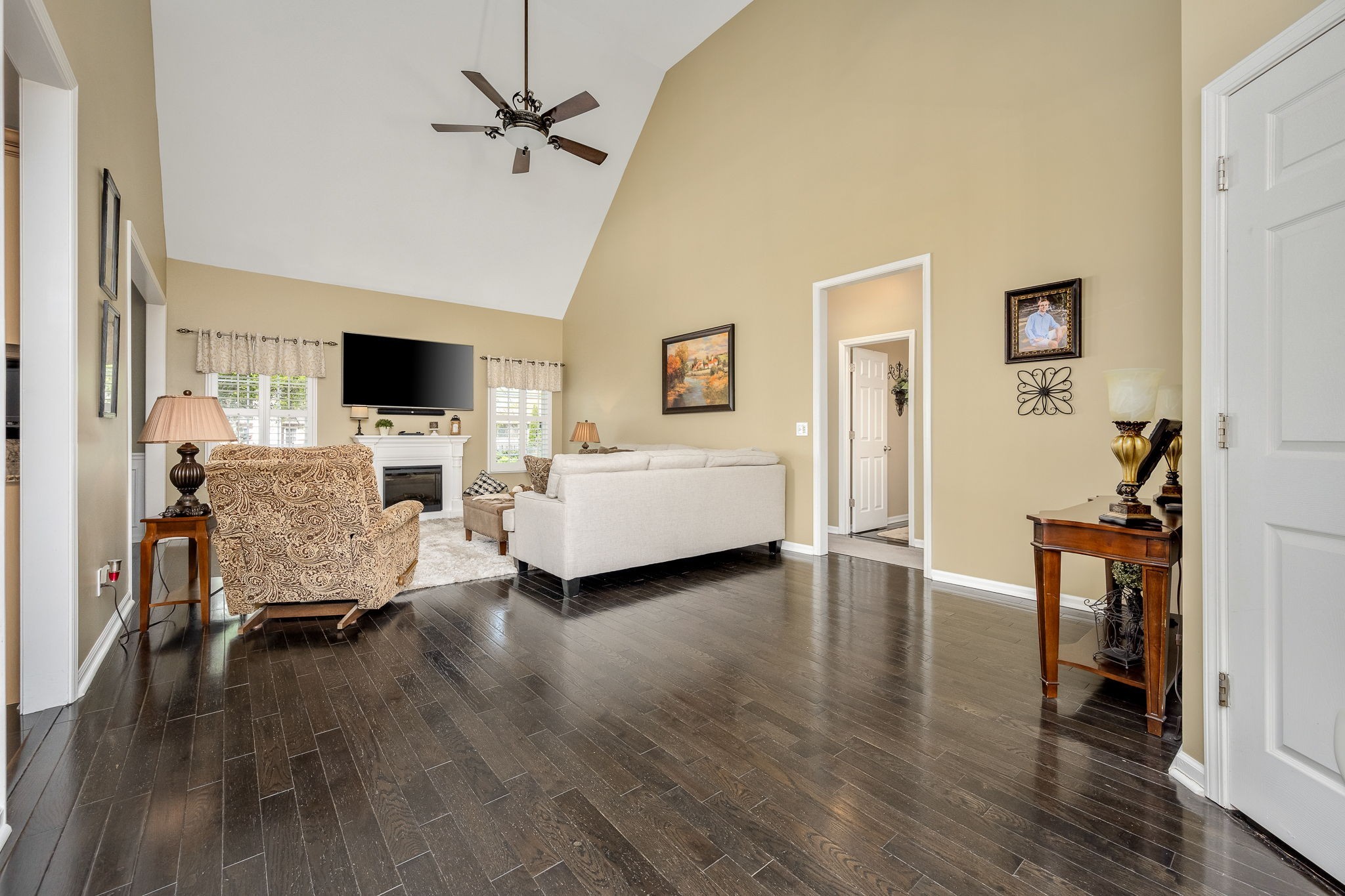 939 Central Valley Road Murfreesboro, TN 37129 - Photo 5 of 44 Gallery Image 5