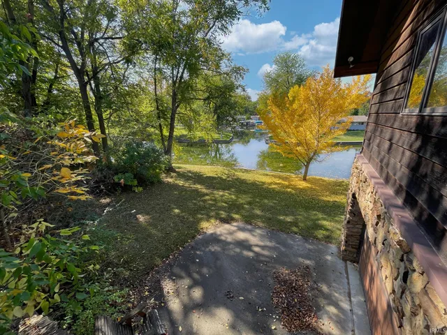 $369,000 | 6028 North 2nd Street, Leesburg, IN 46538