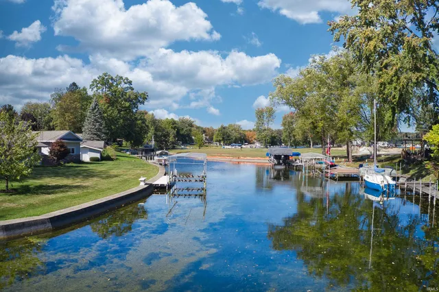 $369,000 | 6028 North 2nd Street, Leesburg, IN 46538