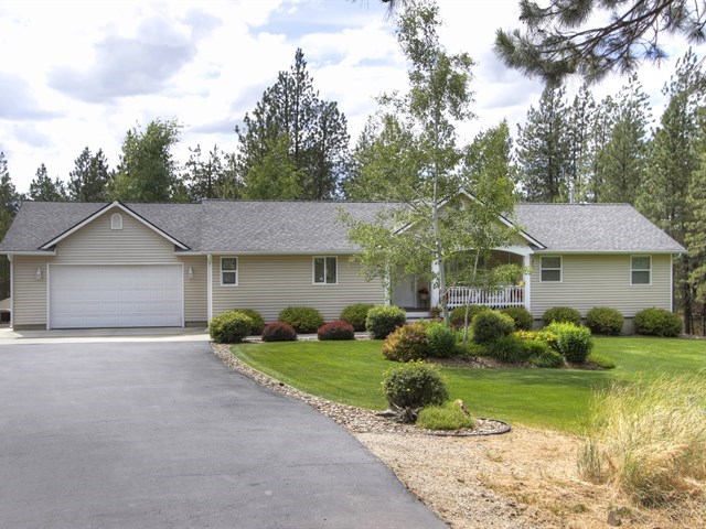 29209 North Cedar Road Deer Park, WA 99006 - Photo 1 of 20 Gallery Image 1