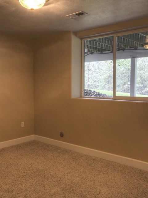 29209 North Cedar Road Deer Park, WA 99006 - Photo 15 of 20 Gallery Image 15