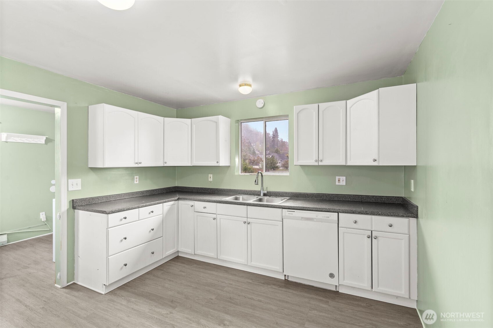 1111 Willapa Street Raymond, WA 98577 - Photo 9 of 28 Gallery Image 9