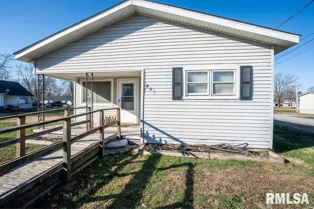 $45,000 | 803 South Cockrum Street, Sesser, IL 62884