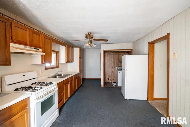 $45,000 | 803 South Cockrum Street, Sesser, IL 62884