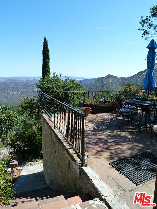 24860 Piuma Road Calabasas, CA 91302 - Photo 24 of 38 Gallery Image 24