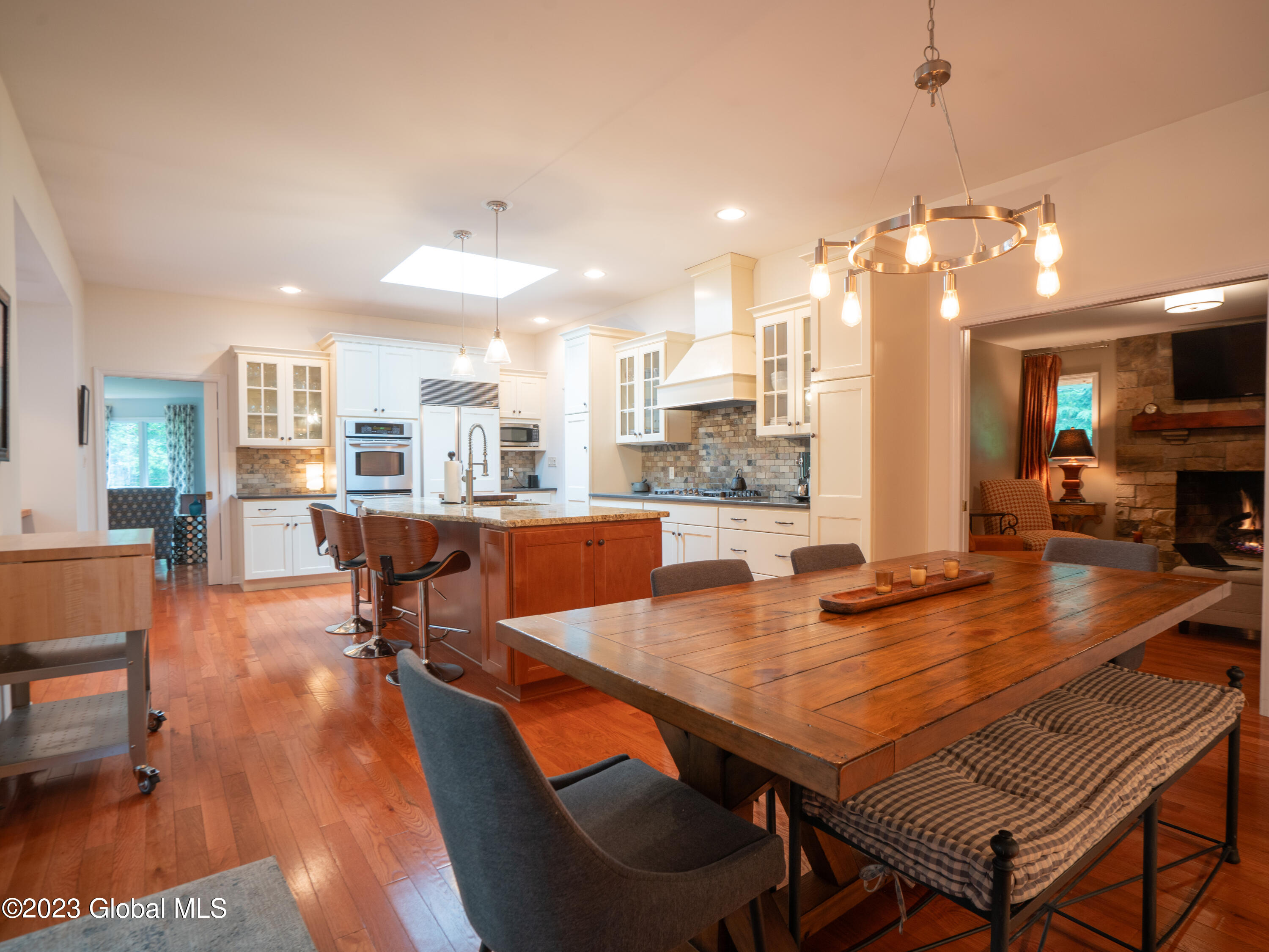 29 Colonial Green Road Albany, NY 12211 - Photo 14 of 34 kitchen