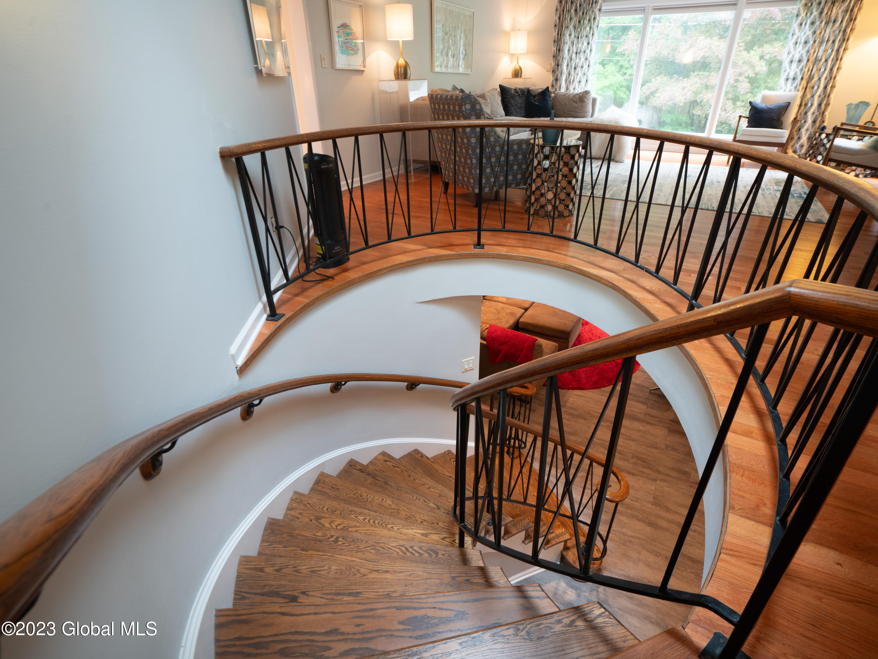 29 Colonial Green Road Albany, NY 12211 - Photo 27 of 34 staircase
