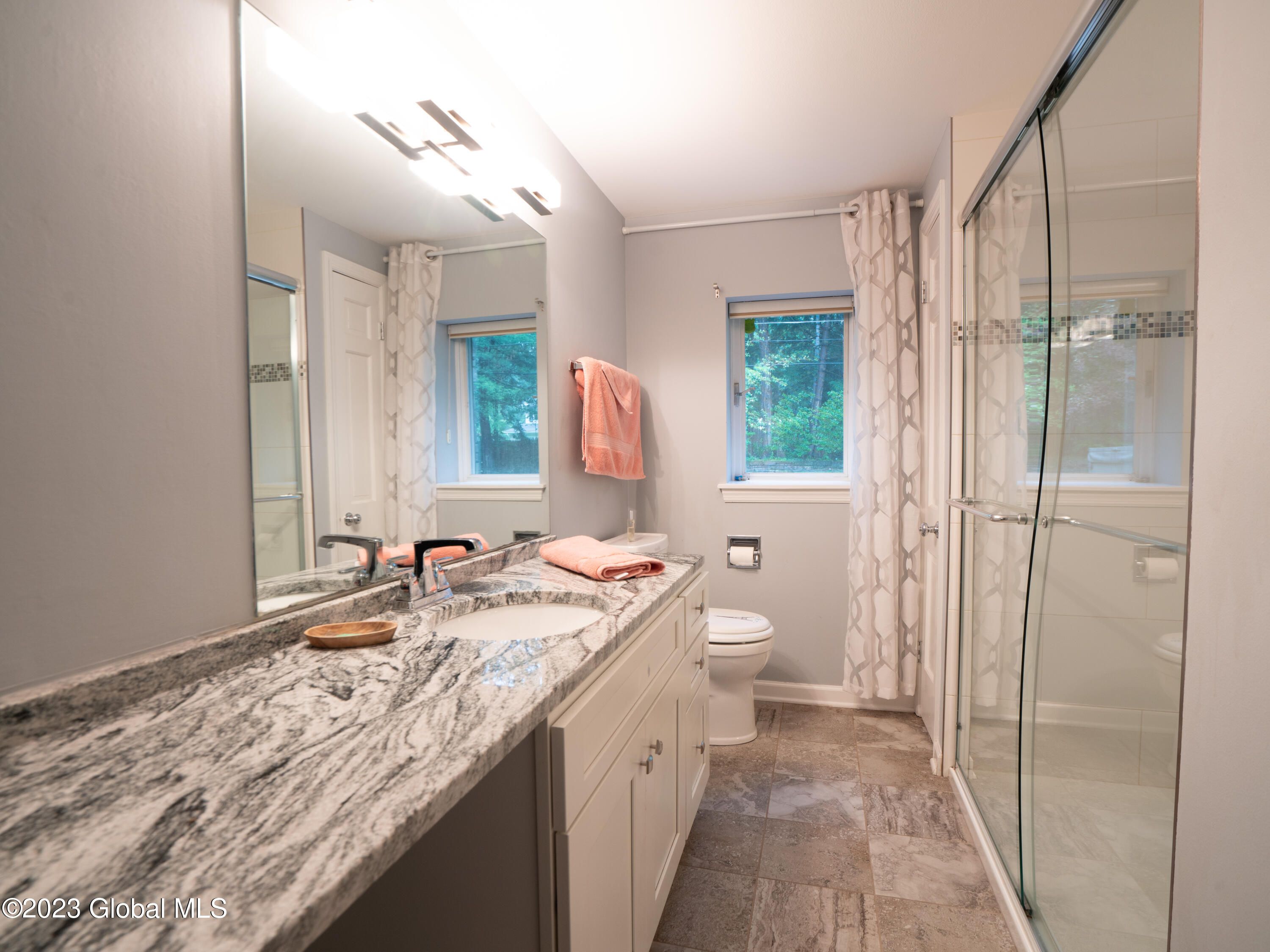 29 Colonial Green Road Albany, NY 12211 - Photo 32 of 34 bathroom